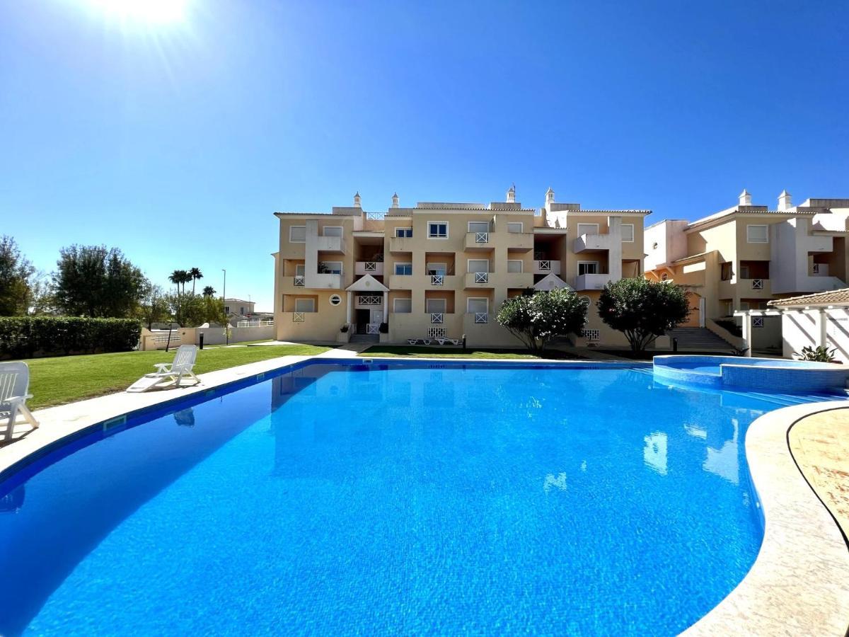 Albufeira Valley 1 With Pool By Homing Εξωτερικό φωτογραφία